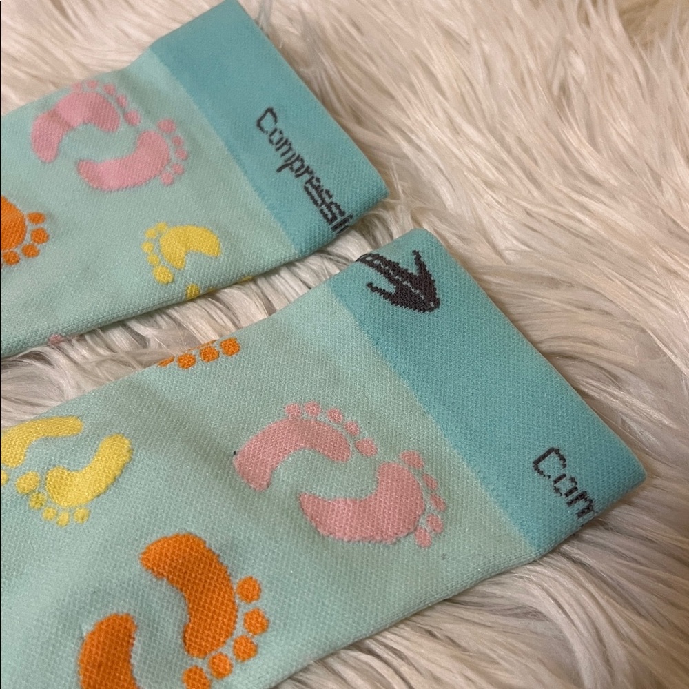 Colorful Footprint Compression Socks - Picture 3 of 8
